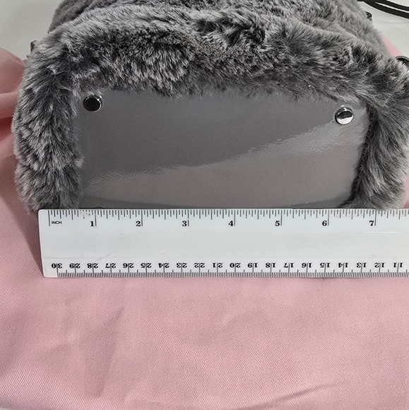 NWOT Kate Spade Eva Faux Fur Bucket Crossbody Bag Grey & dust bag, care booklet - Picture 10 of 14